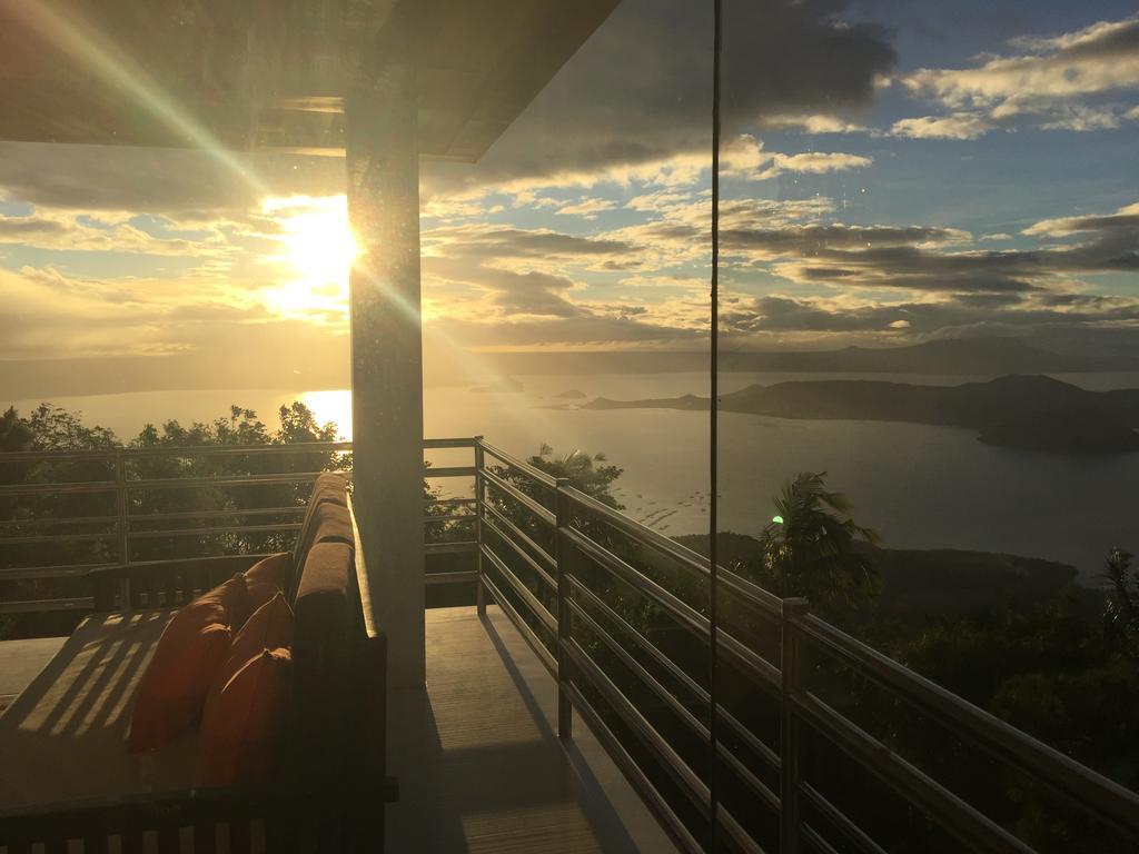 เดอะ คาร์เมเลนซ์ วิว วิลลา Bed & Breakfast Tagaytay City ภายนอก รูปภาพ
